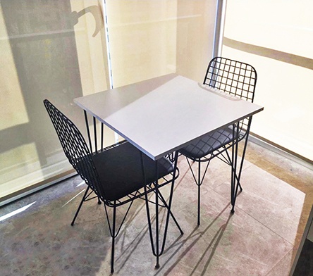 2 Person 70X70 Table Set (White) + 2 Wire Chairs