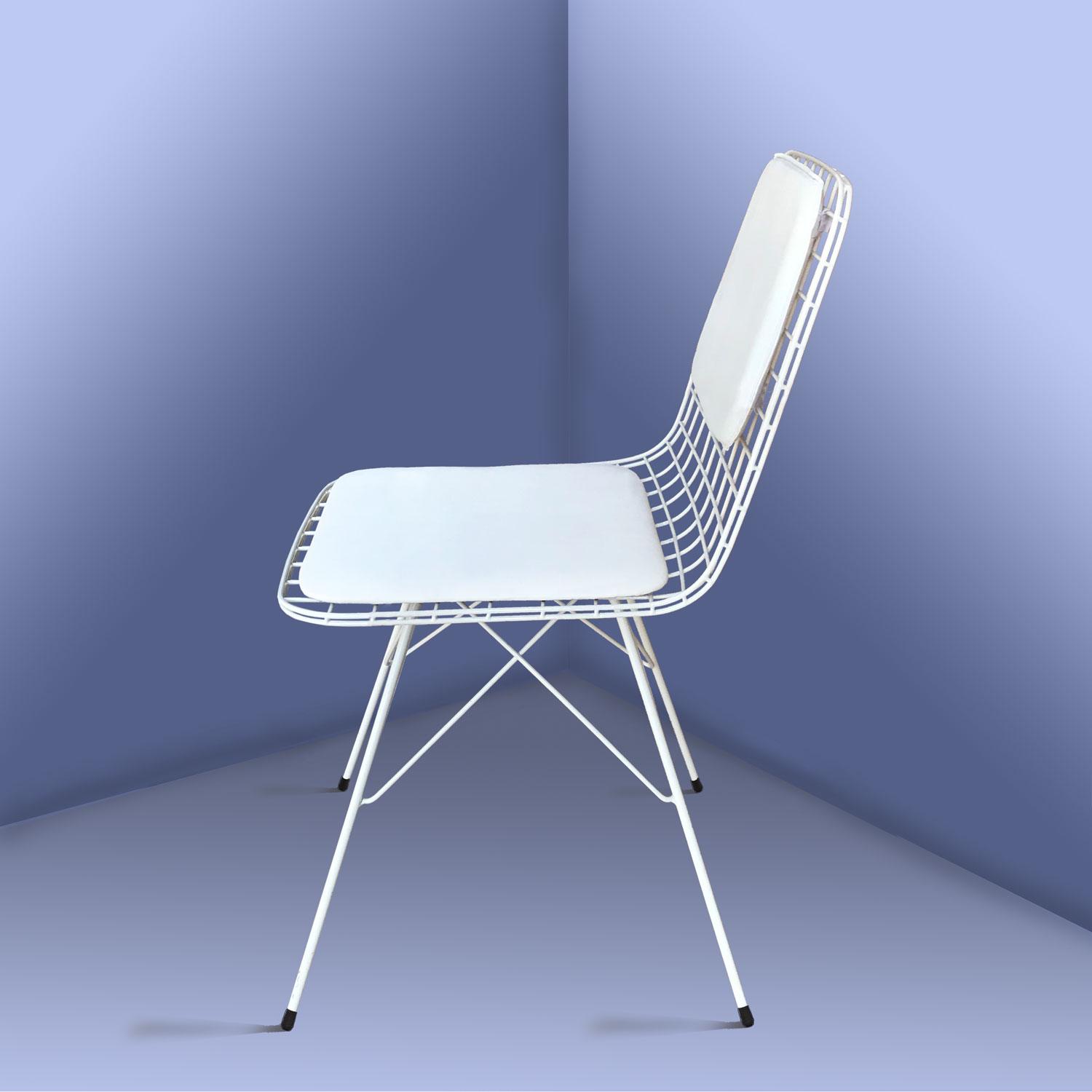 Beyaz Sırt Minderli Tel Sandalye