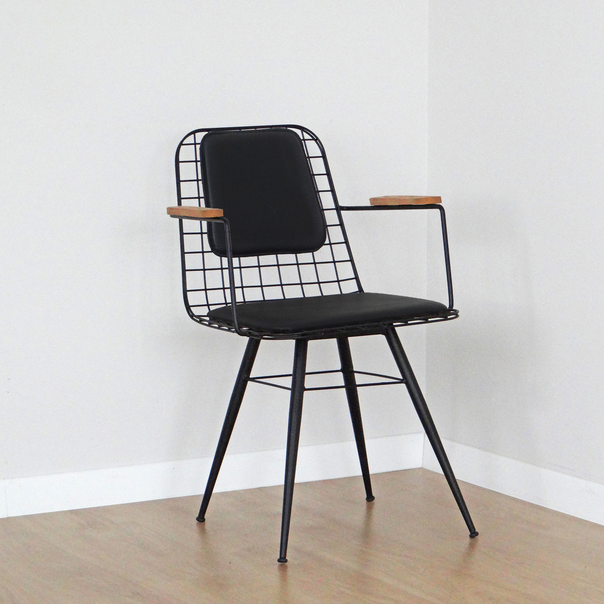 Metal chair with discount armrest